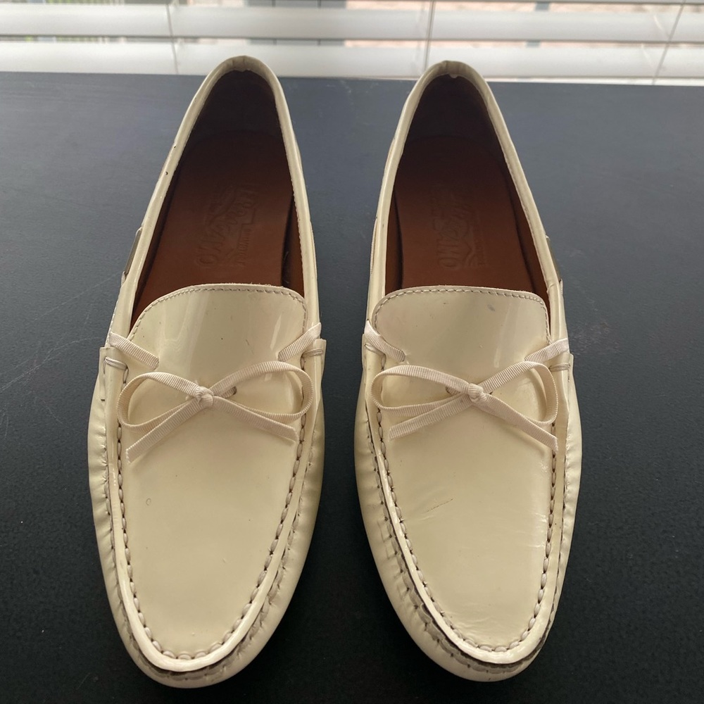 Salvatore Ferragamo Women’s Loafer Cream Size 6